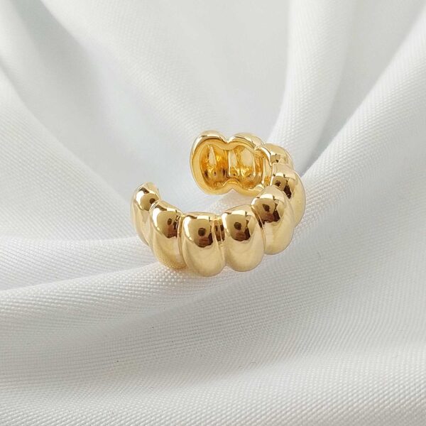brinco piercing ondas liso dourado - Image 3