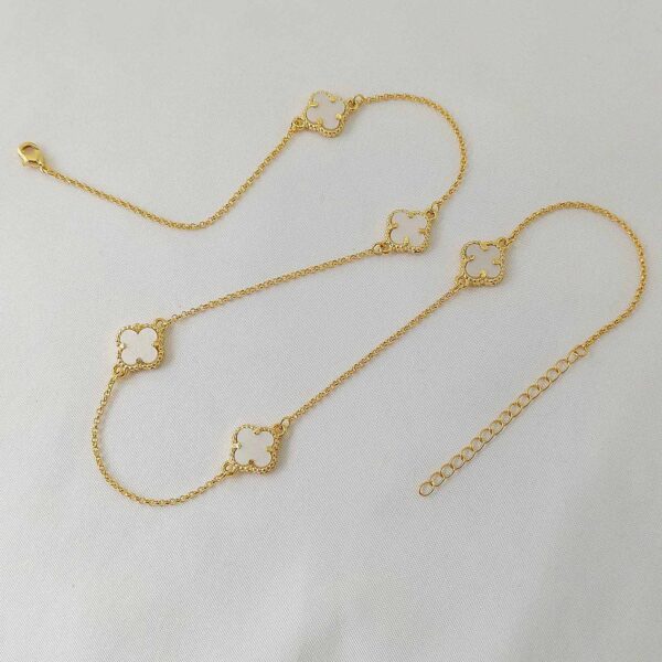 colar trevos inspired médio madrepérola dourado - Image 3